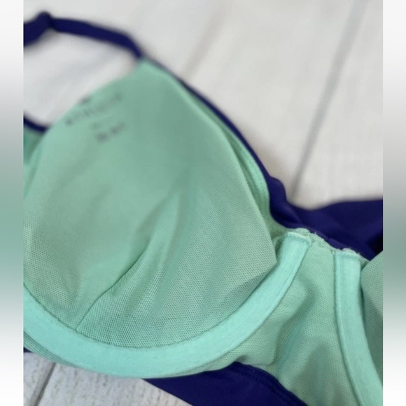 Athleta Womens Bikini Top Bra 36 B/C Purple Halter Padded Swimwear Hook Beach - Picture 12 of 13